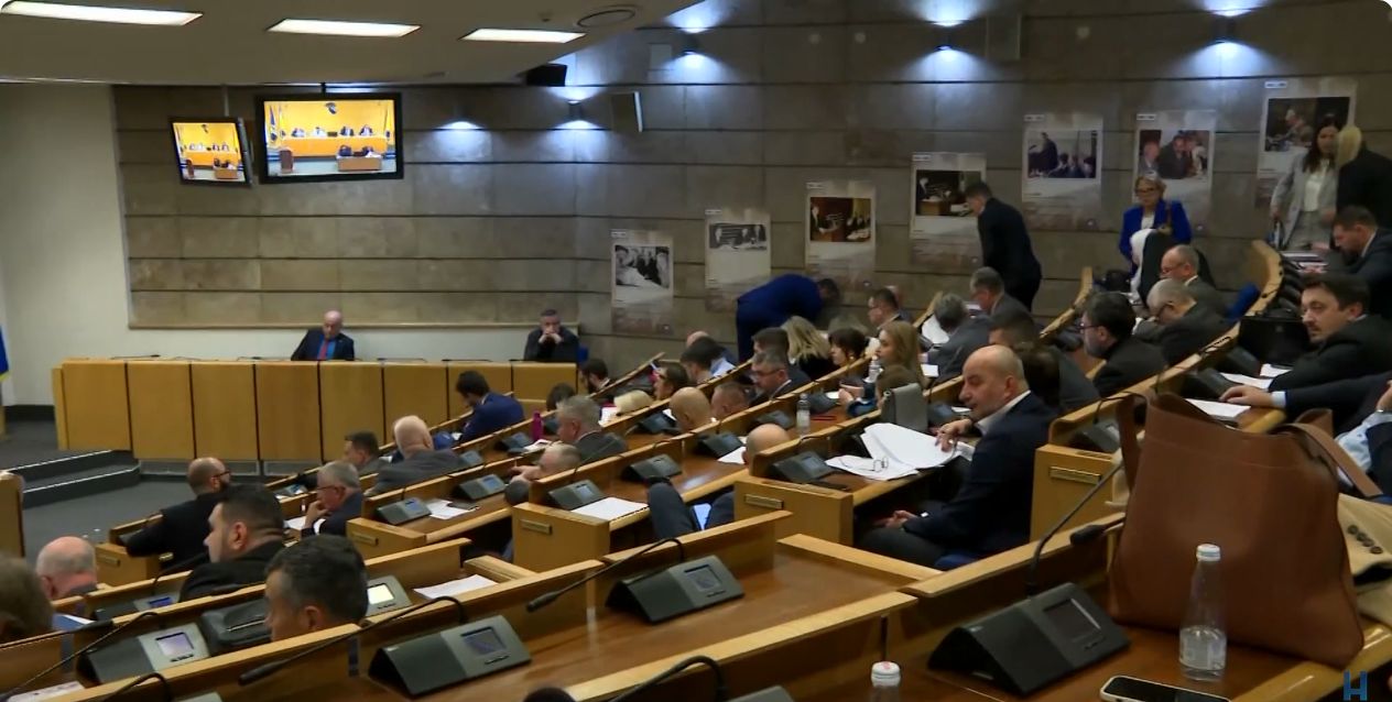 Rekordan budžet ili rekordno visoki nameti u iznosu 8.25 milijardi maraka raspoređeni po volji vladajućih