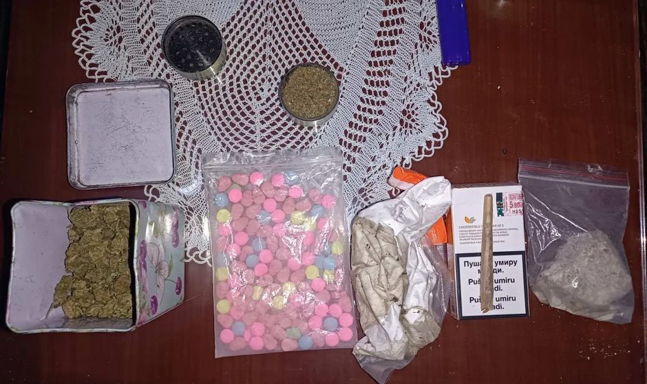 Nakon realizacije navedenih aktivnosti, uhapšen je muškarac iz Gračanice koji će, nakon kriminalističke obrade, biti predat Kantonalnom tužilaštvu TK na daljnje postupanje