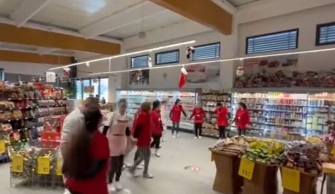 'Ma bravo. Nema nigdje nikoga! Zajedno smo jači', 'Top nek odmore i oni dušu svoju', 'Nikad nisam vidjela trgovce ovako vesele', neki su od komentara 