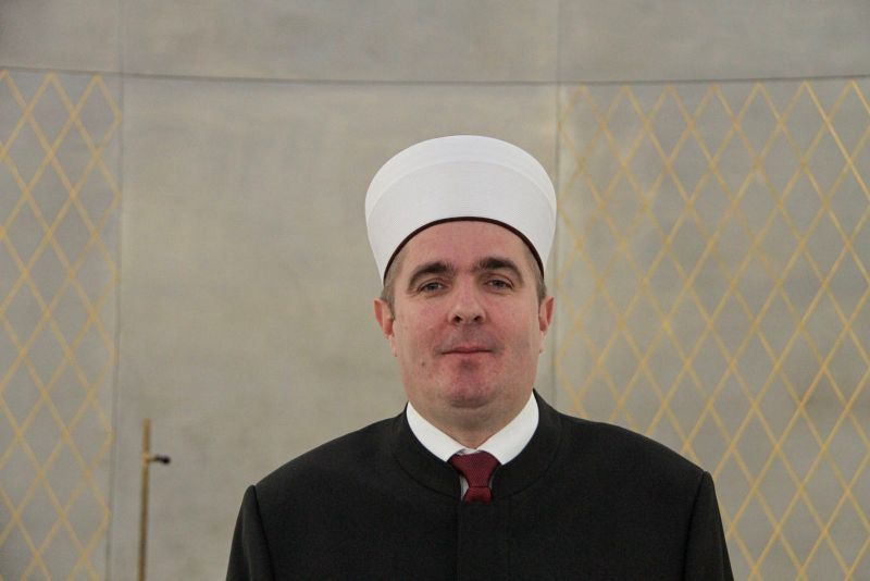 U svijetu prepunom izazova i nesigurnosti, Lejletur-regaib nam dolazi kao svjetionik nade, naveo je