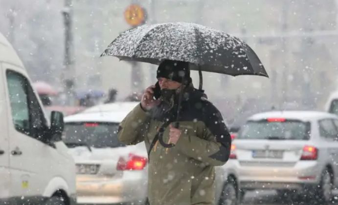  Jutarnja temperatura zraka od 1 do 7, na jugu do 10, a dnevna od 4 do 10, na jugu do 16 °C.