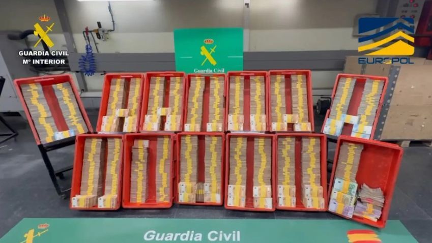 Oduzeti su satovi i luksuzni nakit vrijednosti od 1,5 miliona eura i 6,5 miliona eura u gotovini