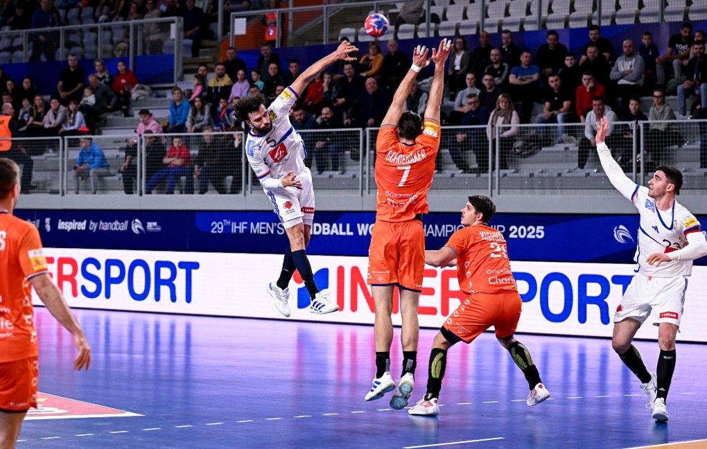 Danska je nadigrala Tunis 32:21, Švedska je bila bolja od Japana 39:21, a Island od Zelenortskih Otoka 34:21.
