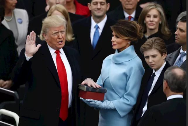 Nakon vrlo uzbudljivih i prema anketama neizvjesnih američkih izbora za predsjednika SAD-a, Donald Trump se nakon četiri godine vraća u Bijelu kuću 