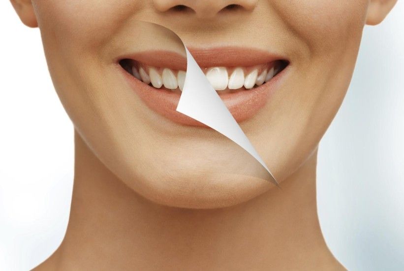 Ova domaća metoda stekla je popularnost zbog svoje sposobnosti uklanjanja površinskih mrlja, a istovremeno je nježna za zube
