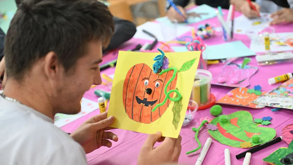 Osim zabavnog i edukativnog dijela programa, mališani su imali priliku takmičiti se u igri između dvije vatre, utrci na 60 metara i disciplini štafeta