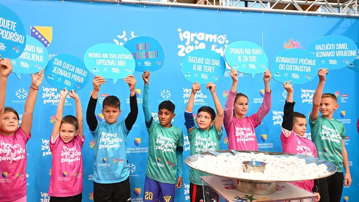 I ove godine karavan radosti nosio je simbolični plamen prijateljstva