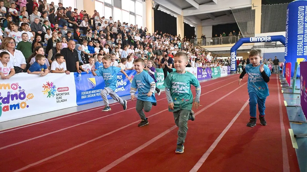 I ove godine karavan radosti nosio je simbolični plamen prijateljstva