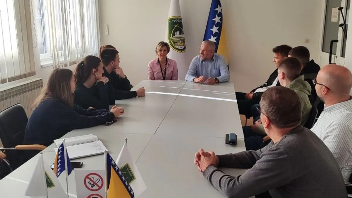 Učesnici su proveli dan u različitim sektorima Općine Vogošća, upoznali se sa svakodnevnim radnim zadacima