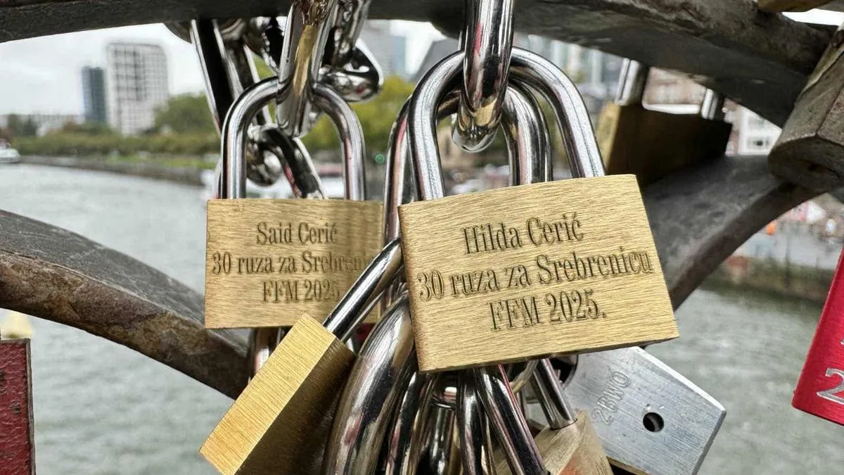 Dok plove rijekama i morima svijeta bijele ruže sa sobom će nositi sjećanje na Srebrenicu