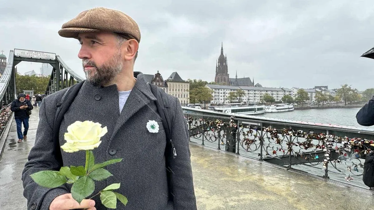 Dok plove rijekama i morima svijeta bijele ruže sa sobom će nositi sjećanje na Srebrenicu