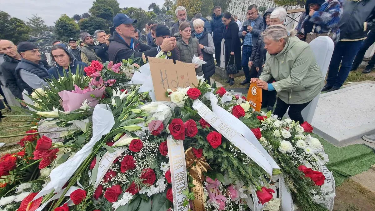 Bh. pjevač Fuad Backović Deen kroz svoje društvene mreže prisjetio se zajedničkih trenutaka provedenih s Ninom Badrić i Halidom Bešlićem.