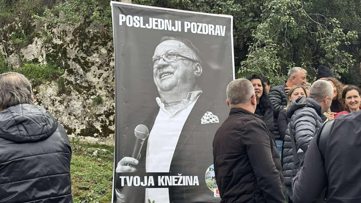 Tokom okupljanja, mještani su iznijeli i prijedlog da se upravo kod Knežak izvora izgradi spomenik Halidu Bešliću