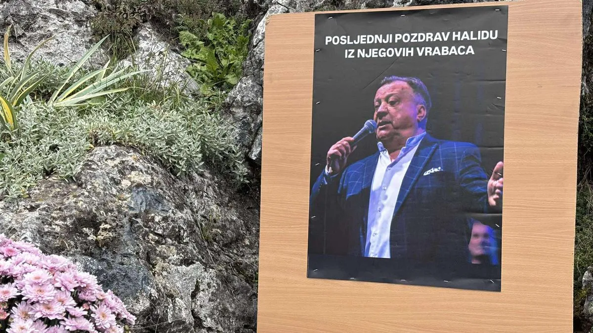 Tokom okupljanja, mještani su iznijeli i prijedlog da se upravo kod Knežak izvora izgradi spomenik Halidu Bešliću