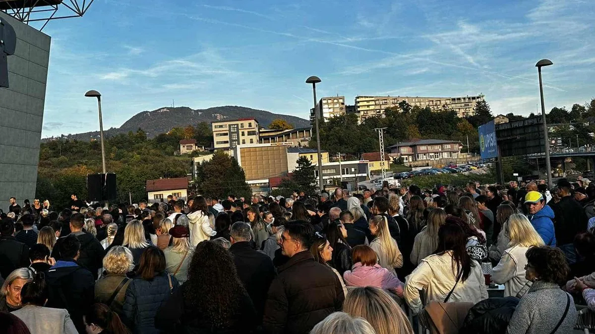 Brojni gradovi BiH, regiona i svijeta opraštaju se od Halida: Suze, pjesme i sjećanja