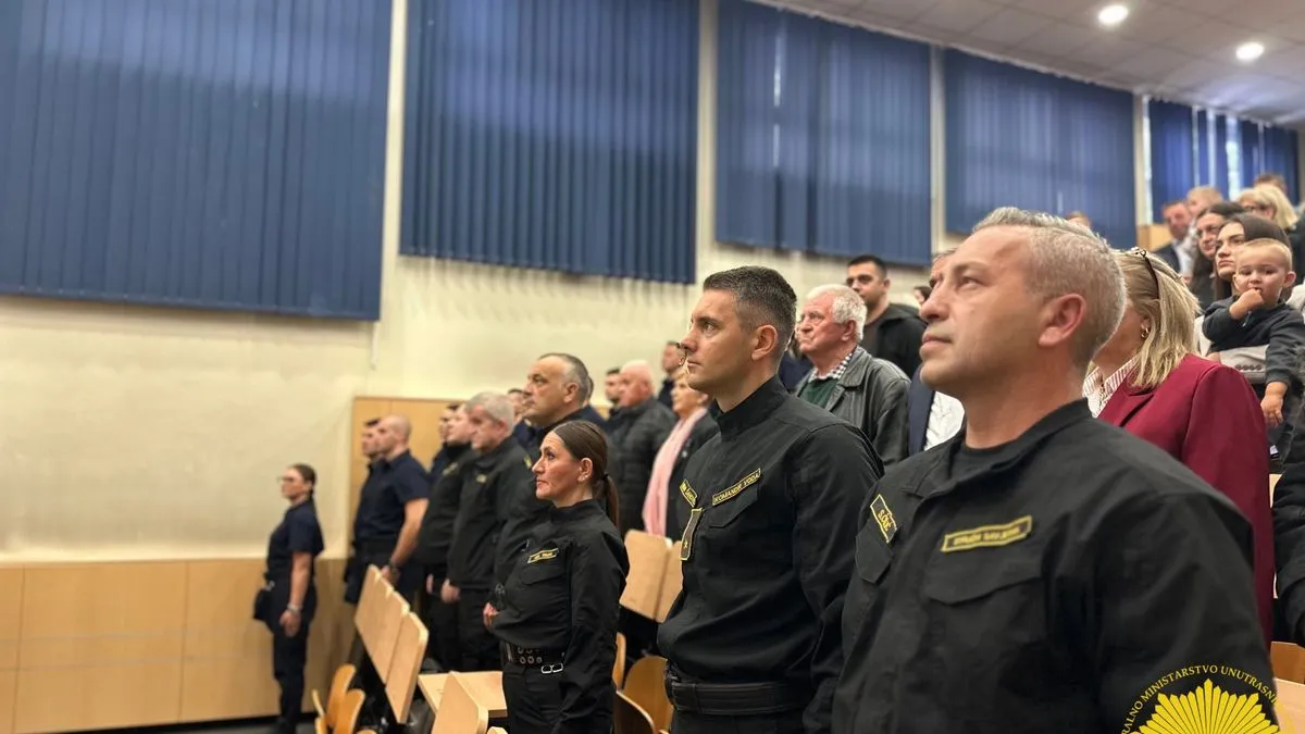 Posebna priznanja Policijske akademije FMUP-a dodijeljena su kadetima: Ademiru Alispahiću (Zlatna značka), Dženiti Bajrić (Srebrena značka) te Meliki Serhatlić (Najbolji strijelac)