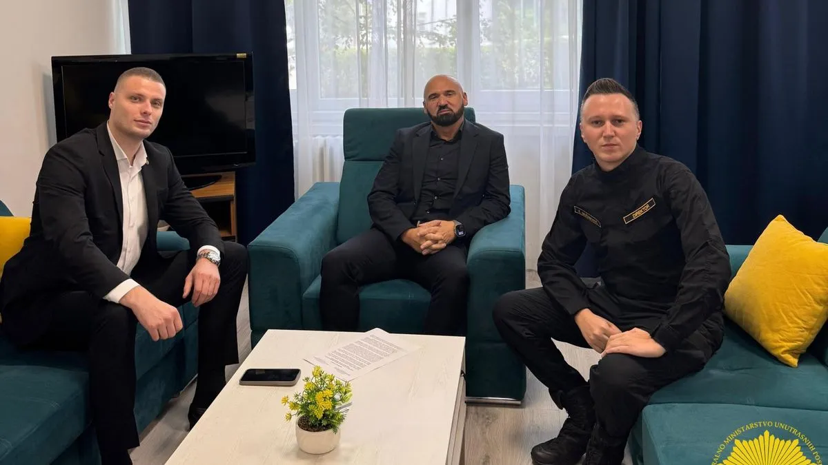 Posebna priznanja Policijske akademije FMUP-a dodijeljena su kadetima: Ademiru Alispahiću (Zlatna značka), Dženiti Bajrić (Srebrena značka) te Meliki Serhatlić (Najbolji strijelac)