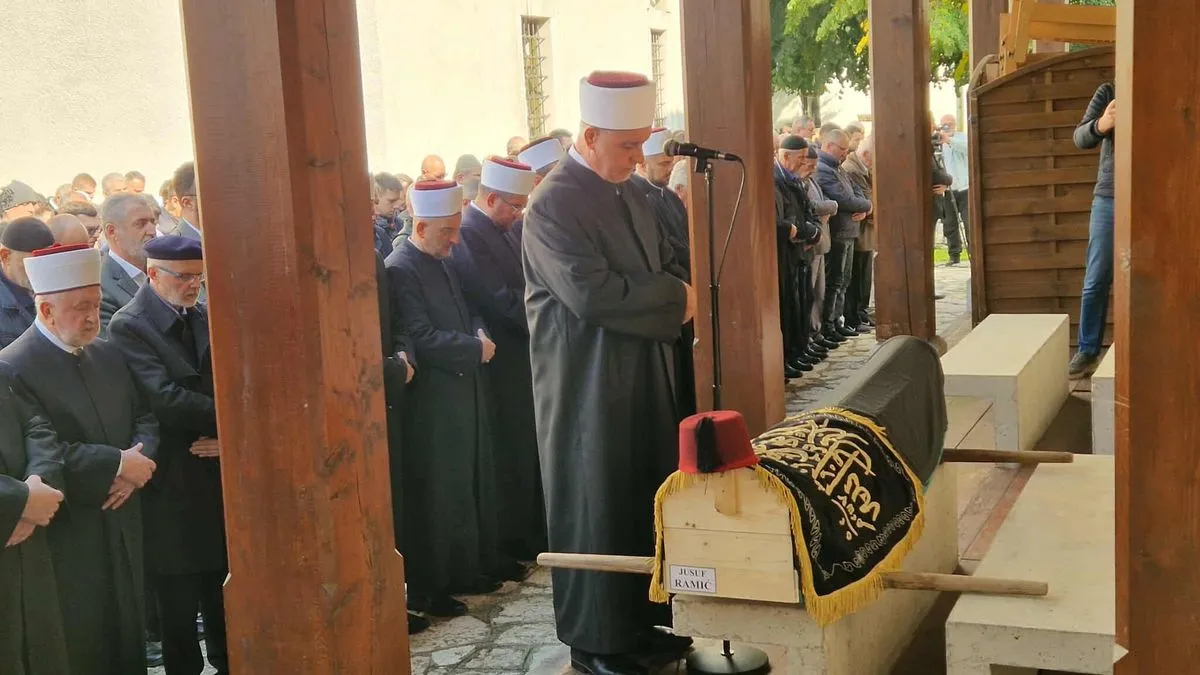 Velična čovjeka je u veličini zaostavštine koju je ostavio iza sebe, rečeno je prije klanjanja dženaze u haremu Begove džamije.
