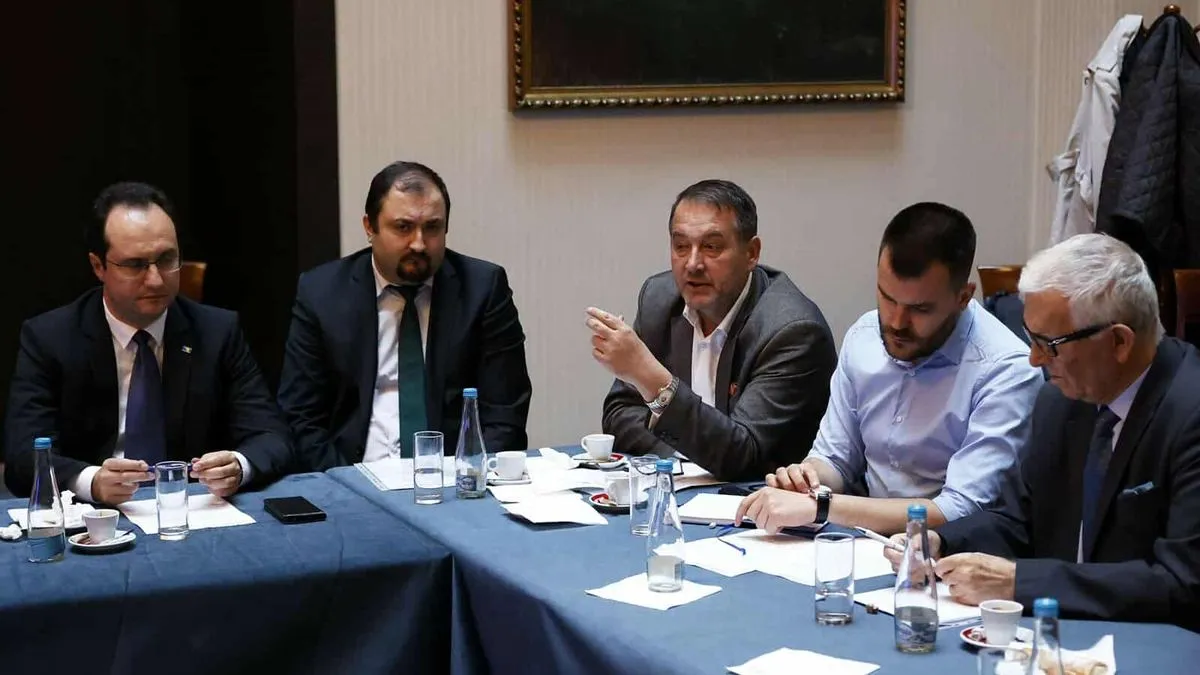 Svoje izlaganje Dedić je zaključio posljedicama koje donosi primjena konsocijacijskog modela u BiH