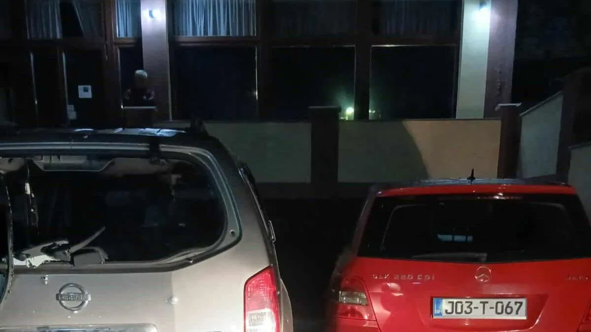 Ušanović je ponovio kako je bomba bačena na objekat u kojem žive djeca.