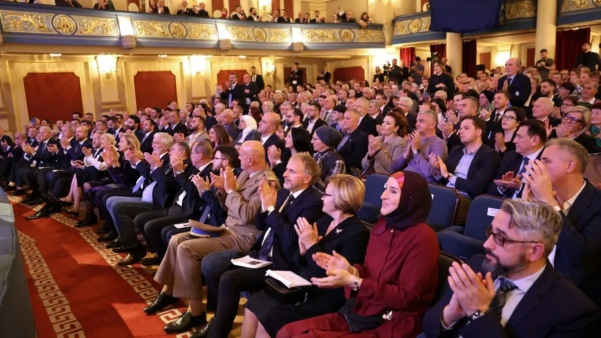 Nosilac djela je ideja slobode koja odjekuje i odiše čežnjom – istom onom koju su živjeli Izetbegović i njegovi savremenici