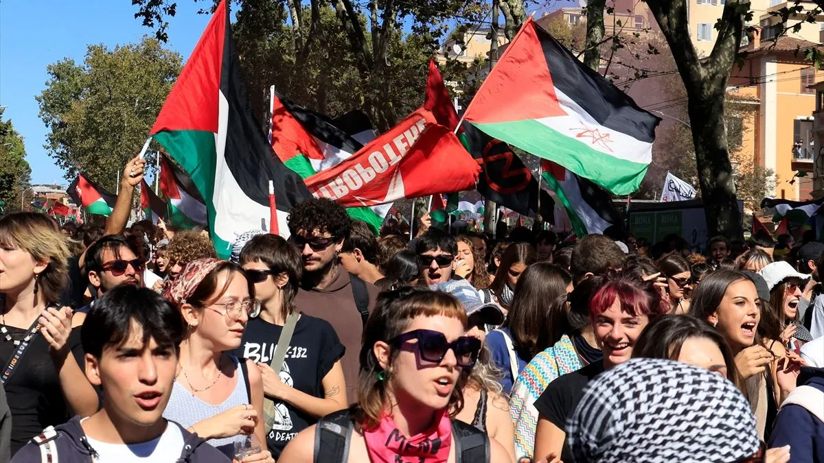 Gaza je pod izraelskom blokadom gotovo 18 godina, što dodatno produbljuje humanitarnu krizu i svakodnevne teškoće lokalnog stanovništva.