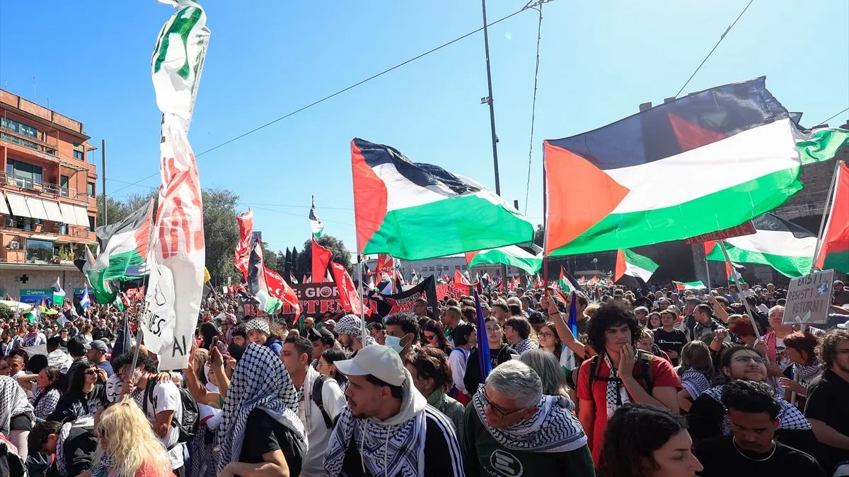 Gaza je pod izraelskom blokadom gotovo 18 godina, što dodatno produbljuje humanitarnu krizu i svakodnevne teškoće lokalnog stanovništva.