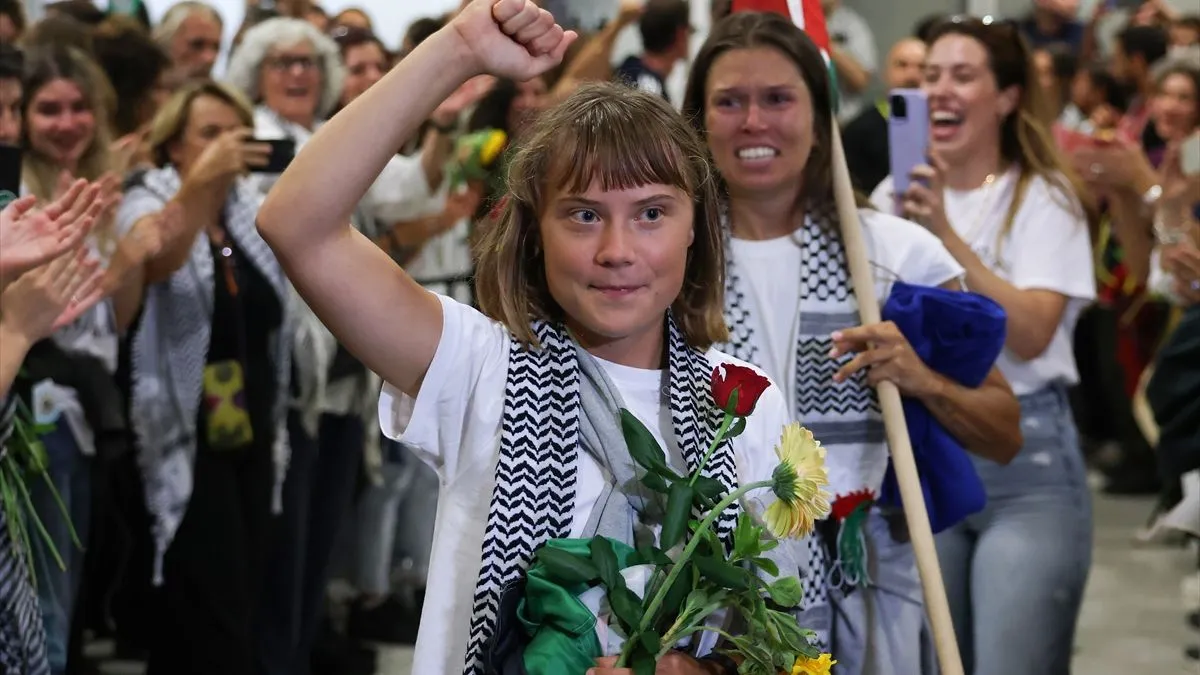 Greta Thunberg nakon oslobađanja: Bila sam pretučena i prisiljena poljubiti izraelsku zastavu