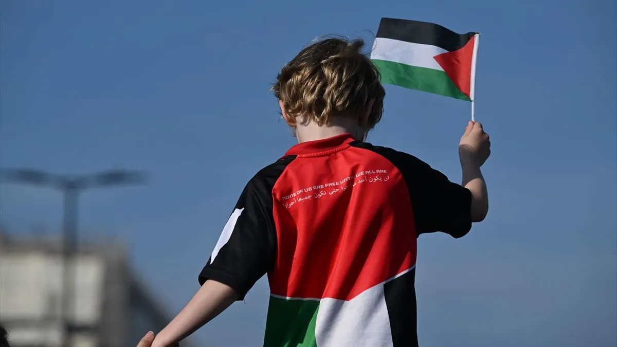 Demonstranti su upozorili da prekid vatre, iako trenutno na snazi, ne znači i kraj patnje.