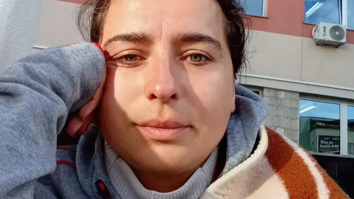 Dok sistem šuti, djeca i majke pate! Amela sedmicama štrajkuje na trgu, traži pravdu