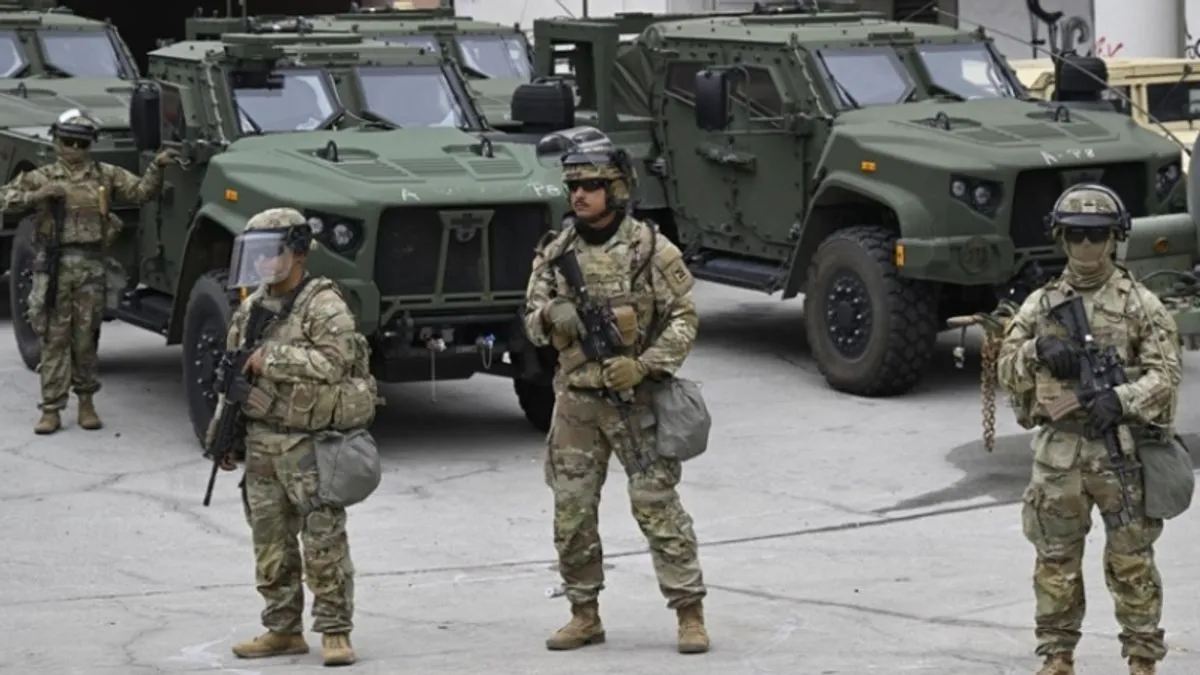 Član 12406 američkog zakonika omogućava predsjedniku da pozove trupe Nacionalne garde iz bilo koje države u službu ako su SAD "napadnute ili su u opasnosti