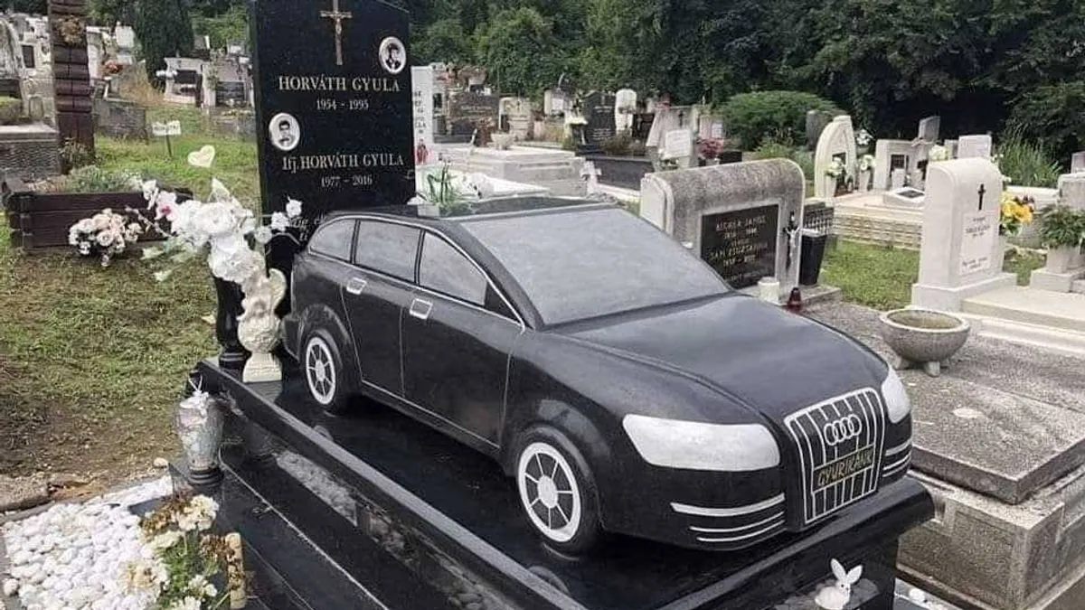 'Čak i u smrti je još uvijek otmjen. Ljubomorni ste, zar ne?', napisao je jedan korisnik. 'Zašto ne Golf dvojka?', dodao je drugi