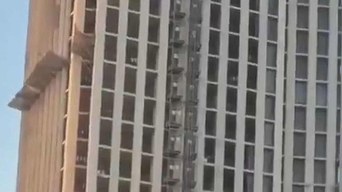 Jerusalem: Tokom velikih protesta ultraortodoksnih Jevreja petnaestogodišnjak pao s vrha nebodera