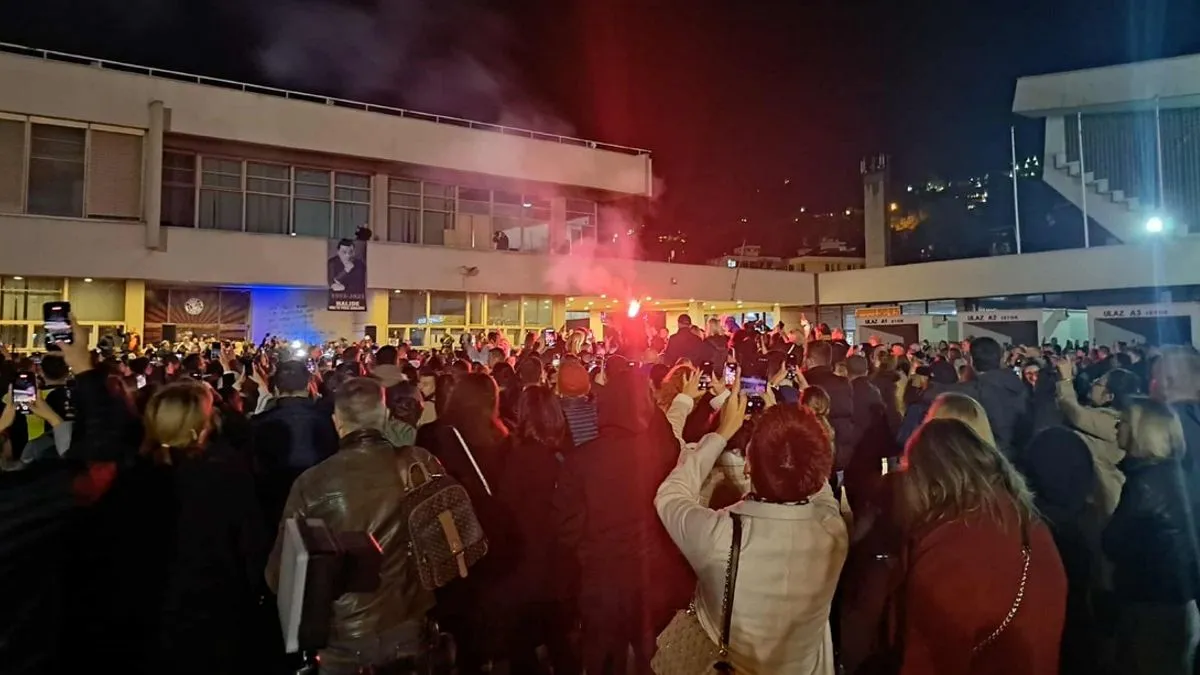 Halid je bio poznat kao čovjek koji je svojim glasom i karakterom spajao generacije, narode i zemlje