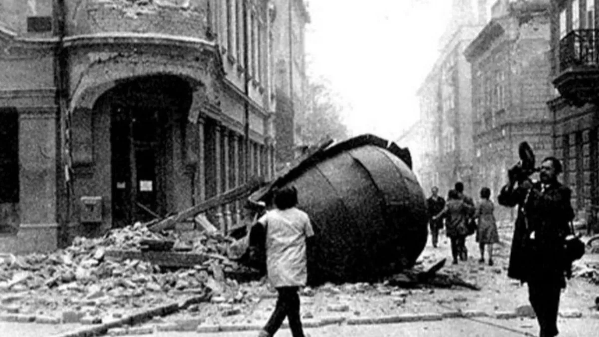 Banja Luka je ponovo stala na noge, razvijala se i postala savremen grad, univerzitetski, privredni, finansijski, politički i administrativni centar