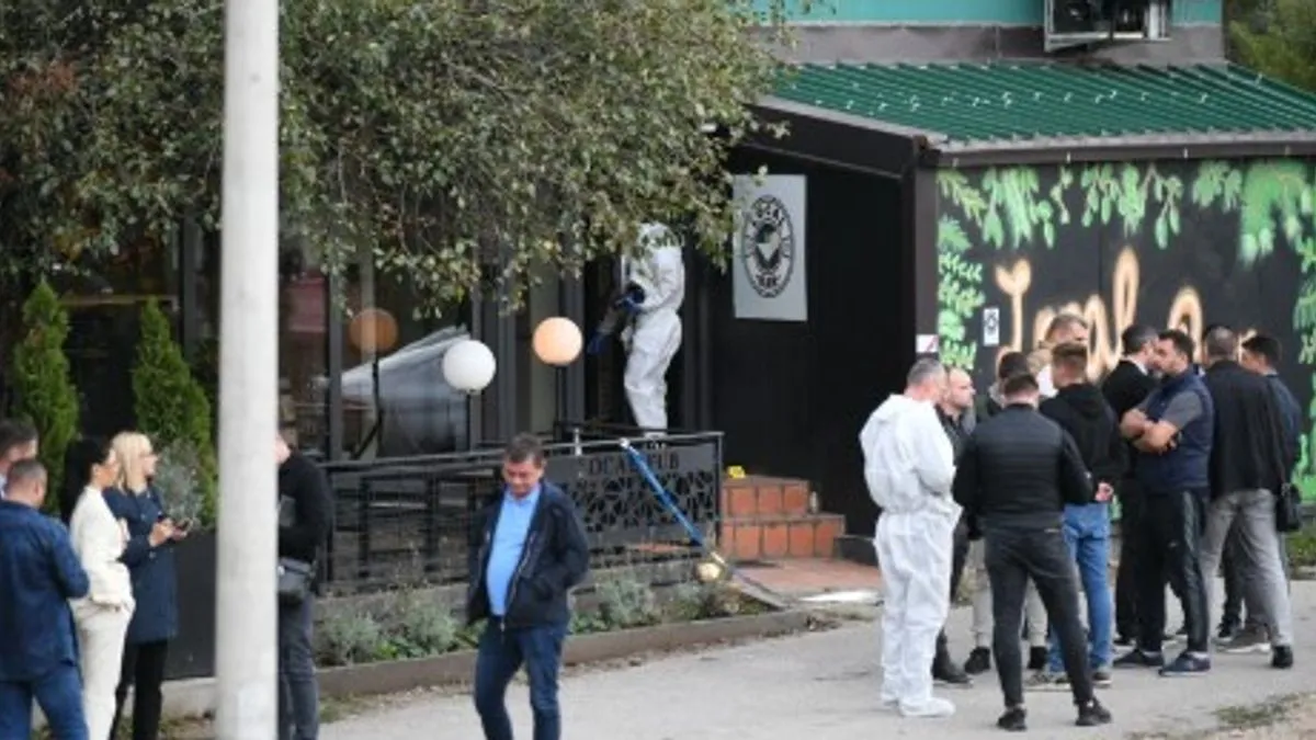 Prve sekunde haosa: Pogledajte trenutak kada sukob eskalira! Palice, šipke i rafalna paljba