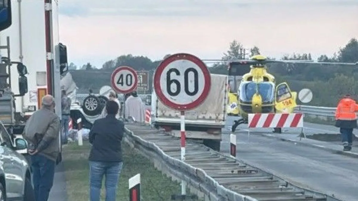 Na mjesto nesreće stigli su Hitna pomoć i helikopterska hitna pomoć, kao i policija i vatrogasci