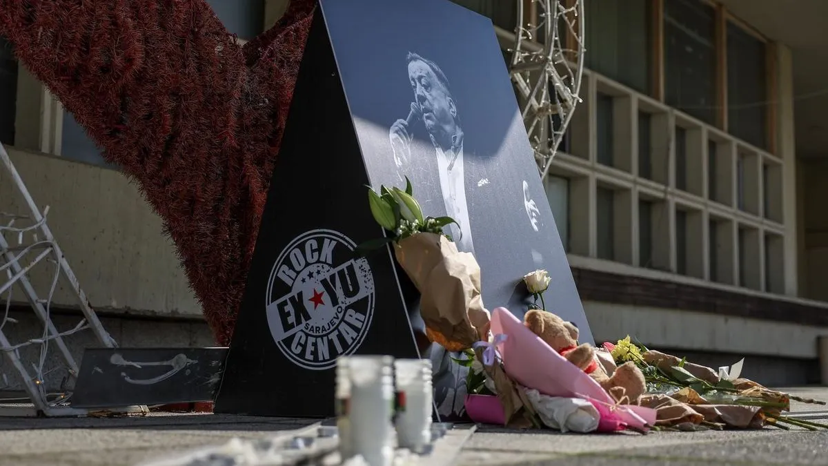 Podsjećamo, građani su spontano pokrenuli inicijativu da se 8. oktobra u 19 sati okupe ispred Doma mladih i zajednički otpjevaju njegove najpoznatije pjesme