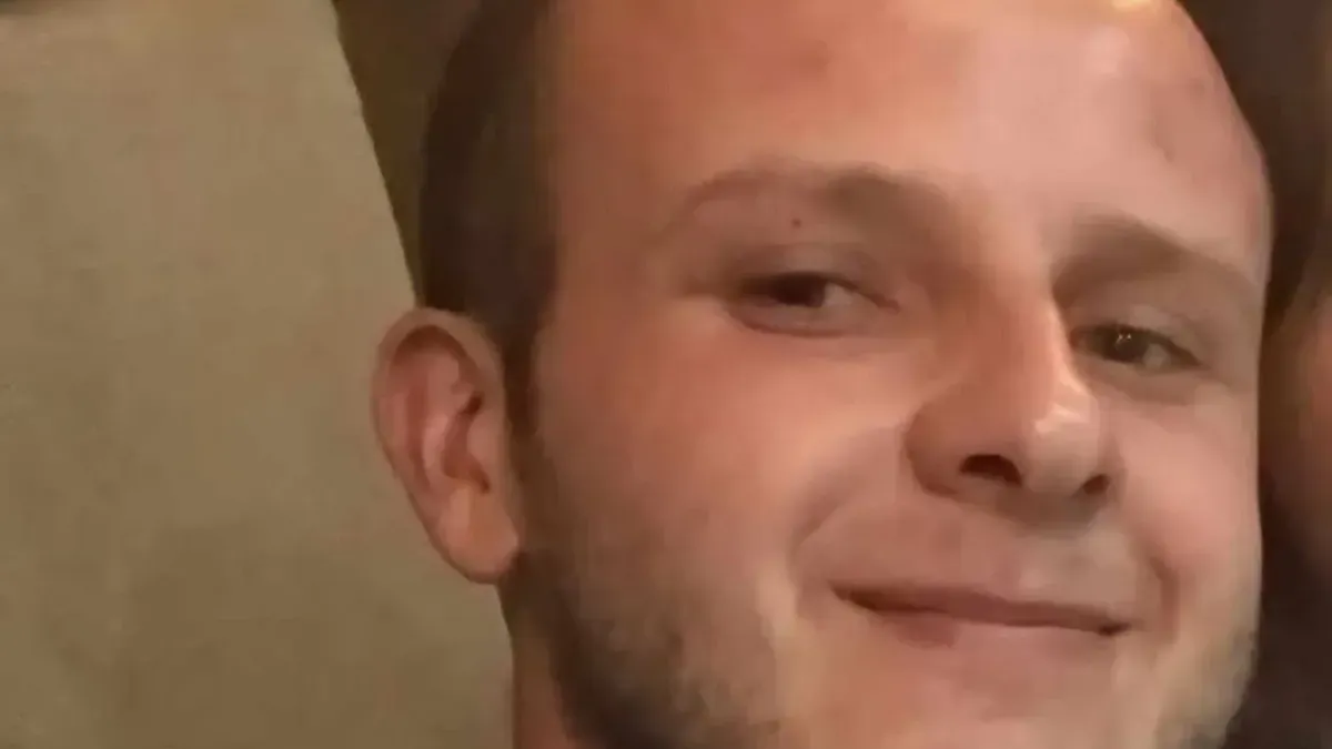 Tuga u Bužimu: Nakon pet mjeseci borbe, preminuo Edin Jusić (27) iz Konjodora