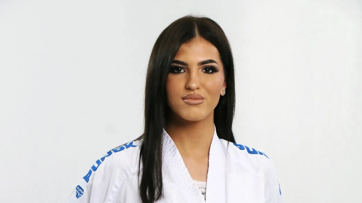 Emina Sipović svojim izvanrednim uspjehom postavlja visoke standarde za buduće generacije karatista.