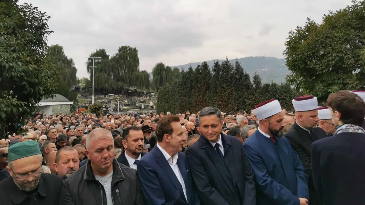 Veliki broj ljudi je prisustvovao dženazi i ukopu na Barama