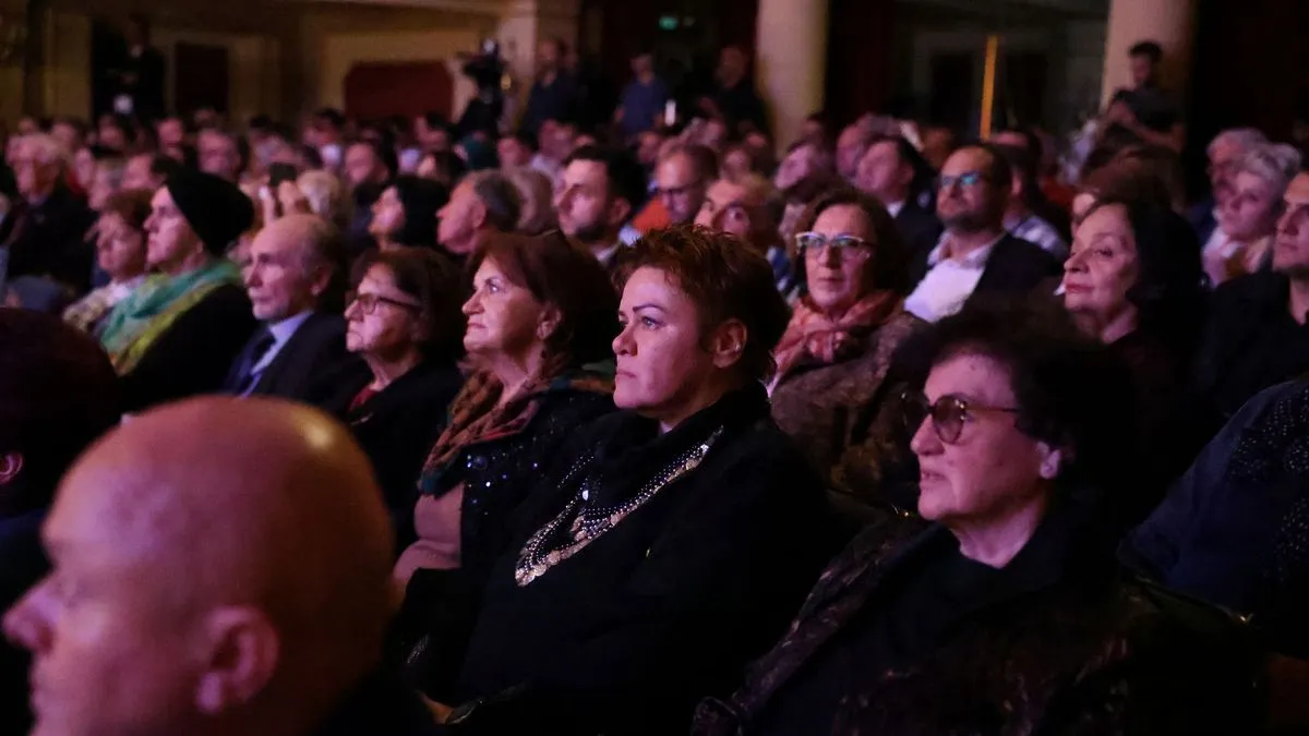 Nosilac djela je ideja slobode koja odjekuje i odiše čežnjom – istom onom koju su živjeli Izetbegović i njegovi savremenici