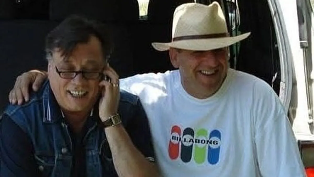 Hvala ti za sve trenutke koji su postali uspomene, za iskrene razgovore, za smijeh i za svu dobrotu koju si nesebično dijelio.