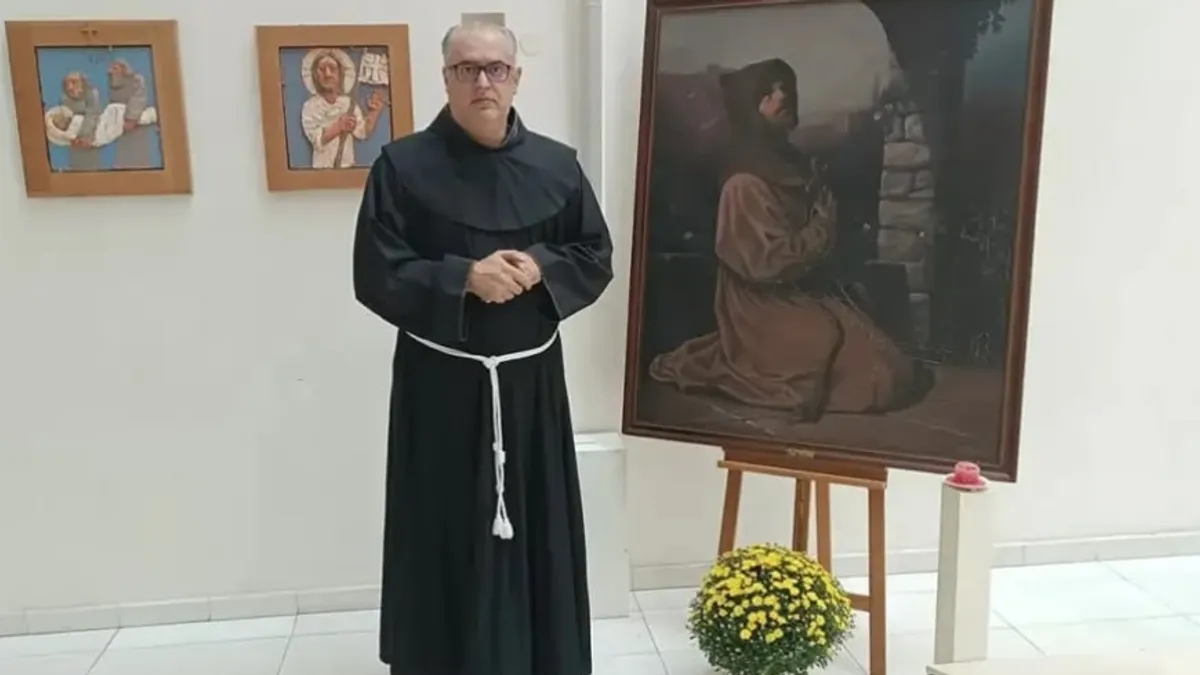 Ovaj bosanski franjevac i teolog oštro je reagirao na jučerašnji nenajavljeni Čovićev susret s Dodikom.