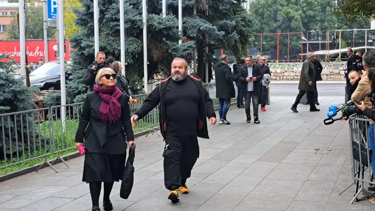 Tu će se posljednji put čuti njegove pjesme, poruke prijatelja, i sjećanja na čovjeka koji je svojim glasom spajao generacije.