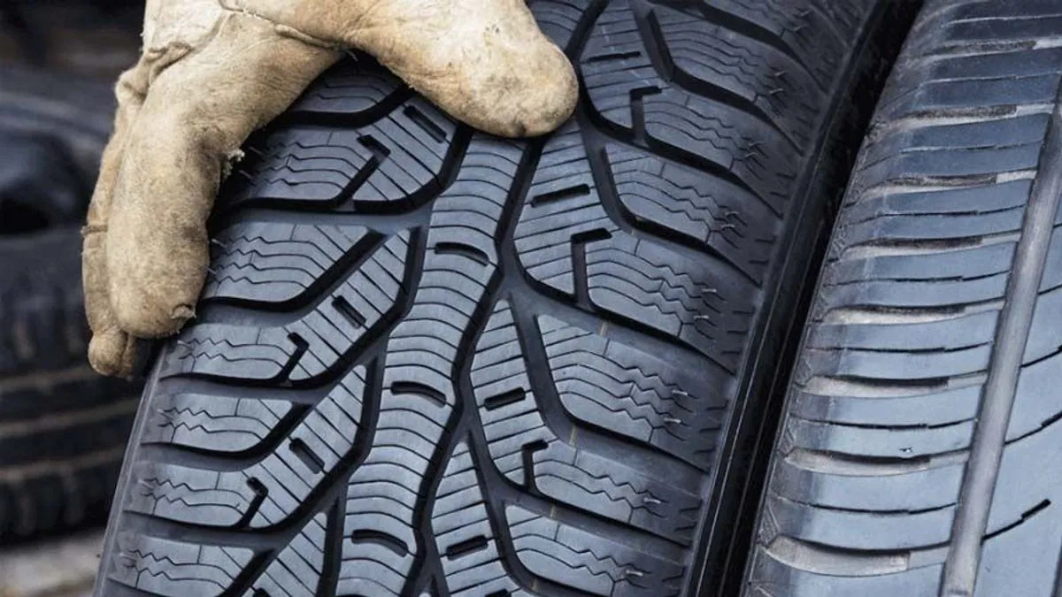 Snijeg, bljuzga i led uskoro će ponovo prekriti puteve. Kako bi se u takvim uslovima vozilo sigurno, potrebne su zimske gume.