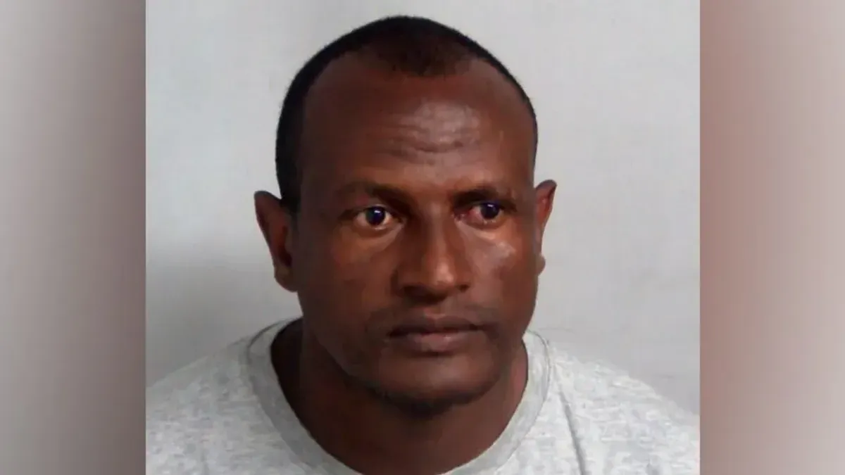 Mještani Eppinga ponovo su se okupili ispred lokalnog hotela u kojem su smješteni migranti, zahtijevajući njihovu deportaciju