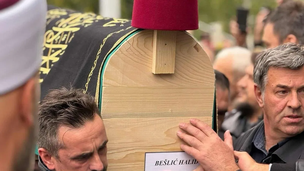 Sarajevo je proteklih dana disalo tišinom, dostojanstvom i neizmjernom tugom. 