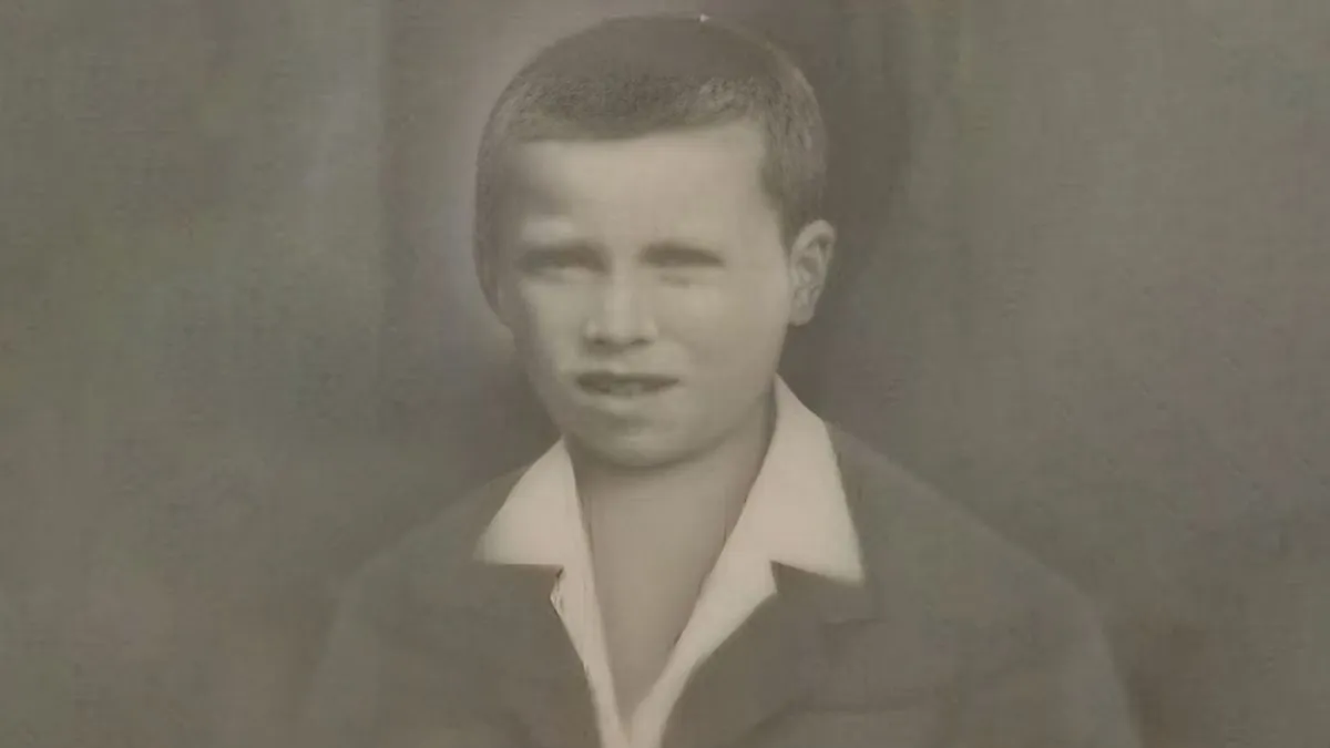 Nakon borbe sa teškom bolešću jučer je preminuo legendarni Halid Bešlić. 