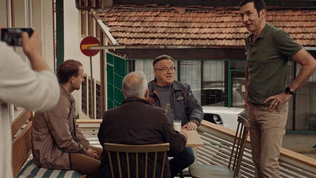 Nakon borbe sa teškom bolešću jučer je preminuo legendarni Halid Bešlić. 